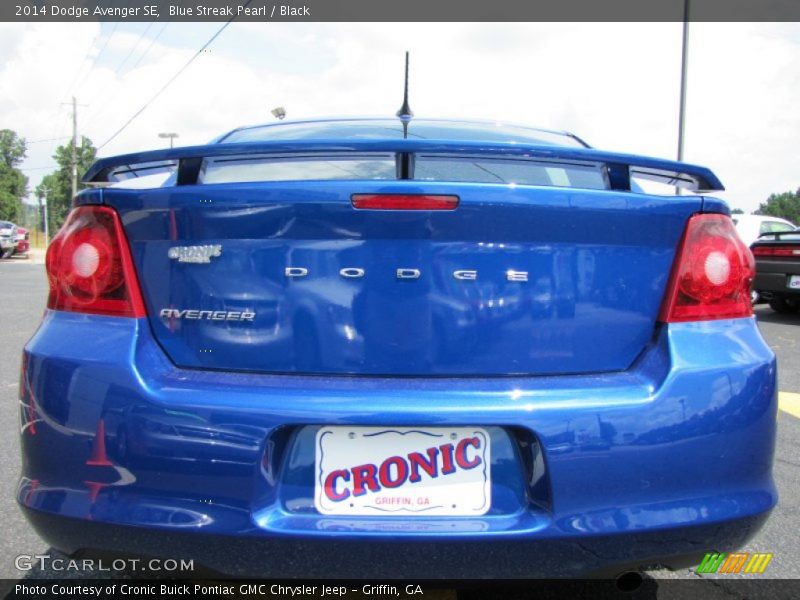 Blue Streak Pearl / Black 2014 Dodge Avenger SE