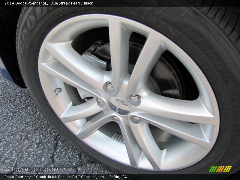 Blue Streak Pearl / Black 2014 Dodge Avenger SE