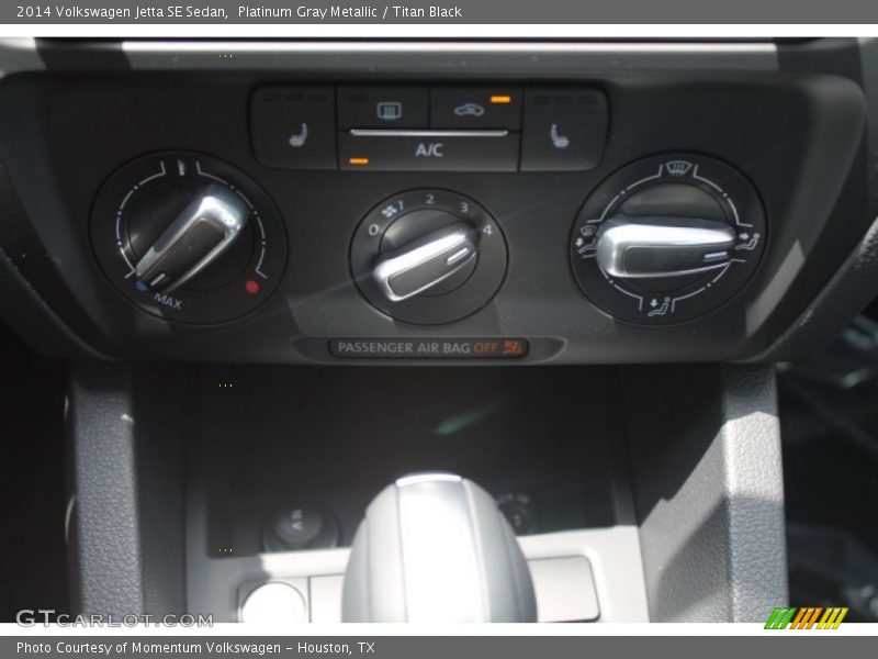 Platinum Gray Metallic / Titan Black 2014 Volkswagen Jetta SE Sedan