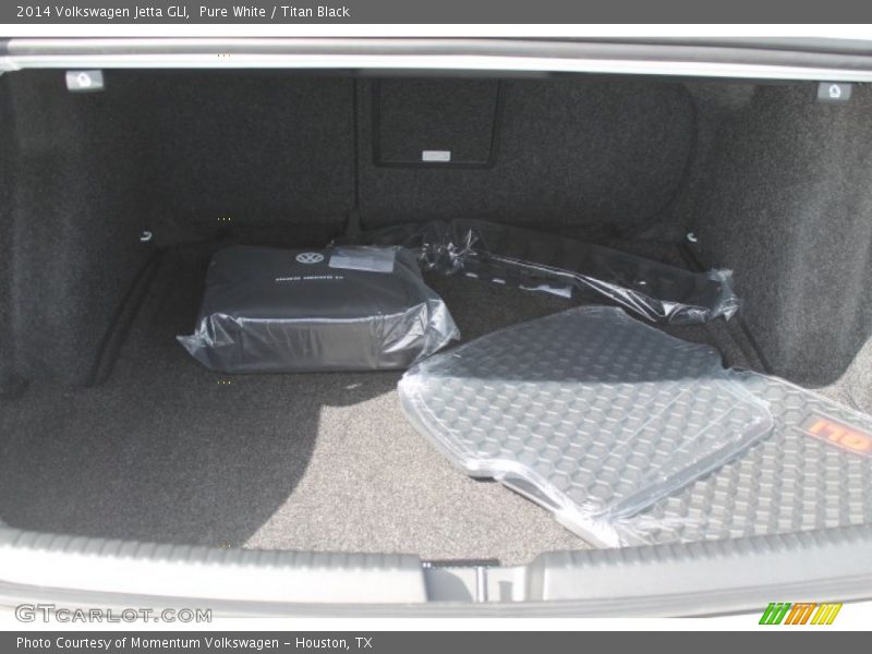 Pure White / Titan Black 2014 Volkswagen Jetta GLI