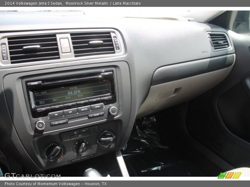 Moonrock Silver Metallic / Latte Macchiato 2014 Volkswagen Jetta S Sedan