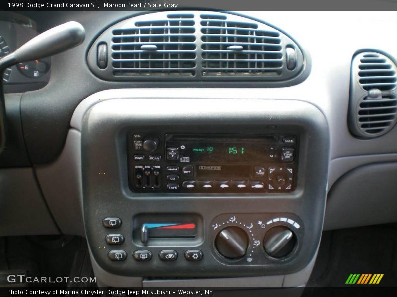Maroon Pearl / Slate Gray 1998 Dodge Grand Caravan SE