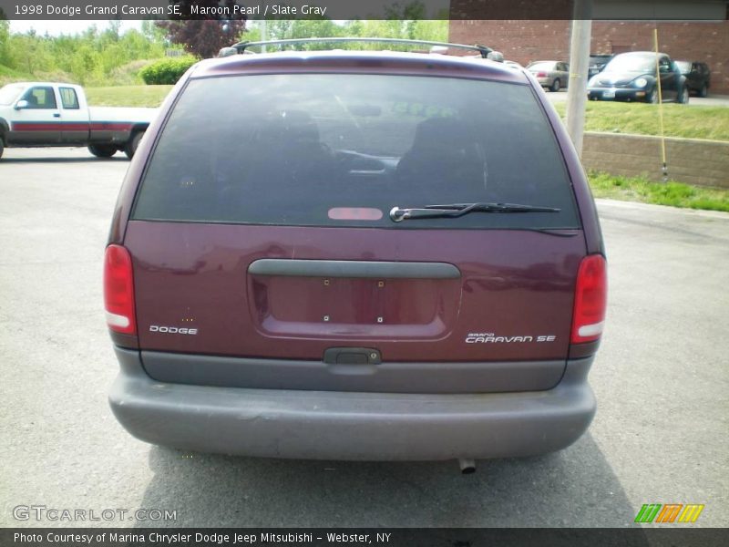 Maroon Pearl / Slate Gray 1998 Dodge Grand Caravan SE