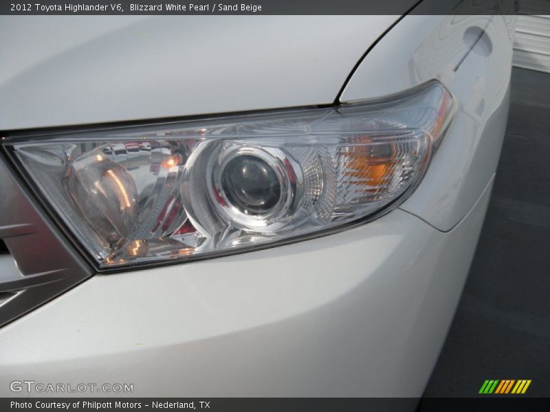 Blizzard White Pearl / Sand Beige 2012 Toyota Highlander V6