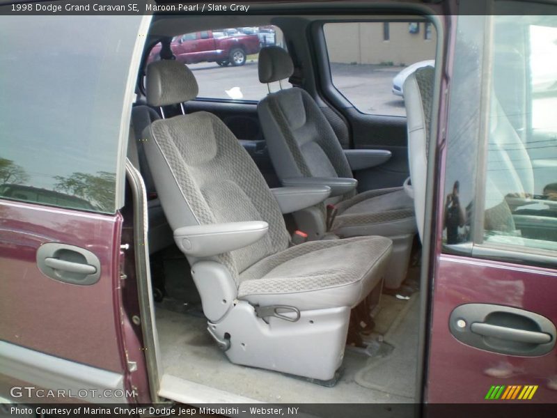 Maroon Pearl / Slate Gray 1998 Dodge Grand Caravan SE