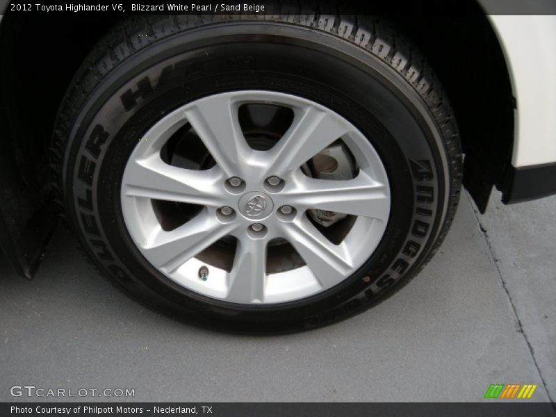 Blizzard White Pearl / Sand Beige 2012 Toyota Highlander V6