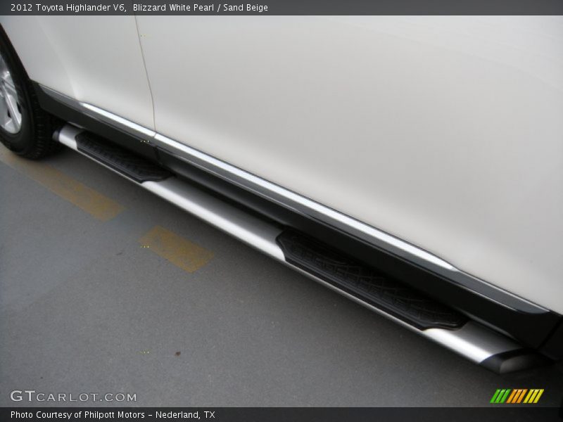 Blizzard White Pearl / Sand Beige 2012 Toyota Highlander V6