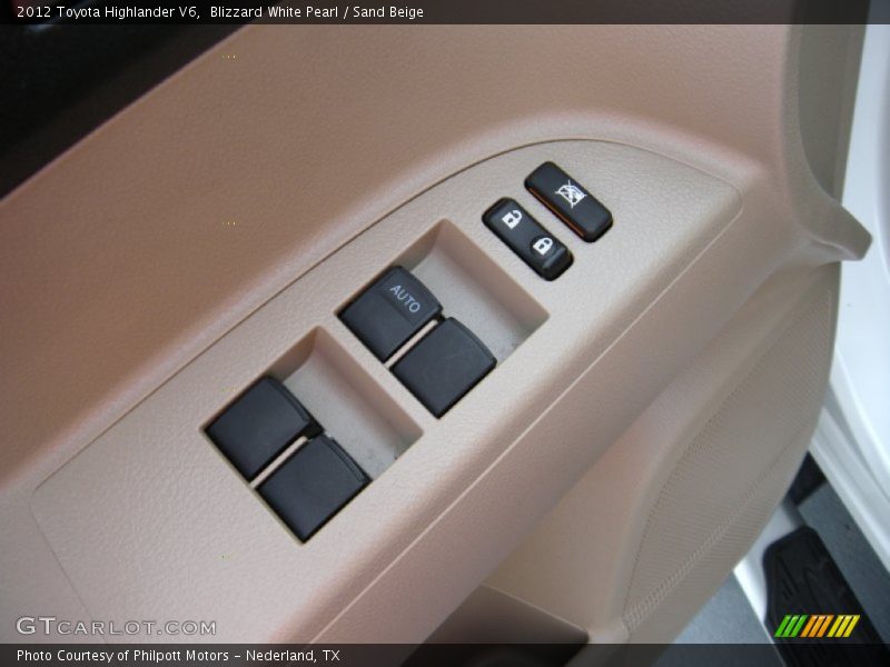 Blizzard White Pearl / Sand Beige 2012 Toyota Highlander V6