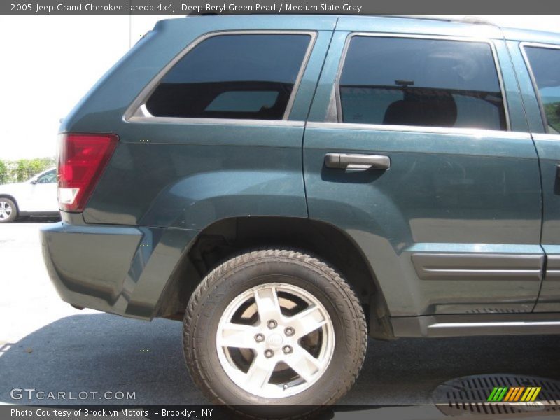 Deep Beryl Green Pearl / Medium Slate Gray 2005 Jeep Grand Cherokee Laredo 4x4