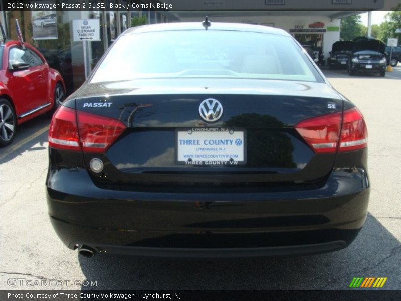 Black / Cornsilk Beige 2012 Volkswagen Passat 2.5L SE
