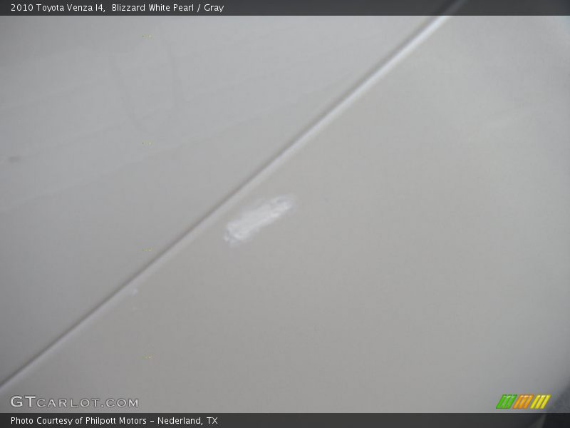 Blizzard White Pearl / Gray 2010 Toyota Venza I4