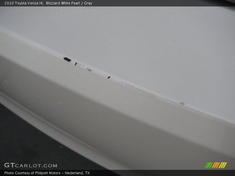 Blizzard White Pearl / Gray 2010 Toyota Venza I4