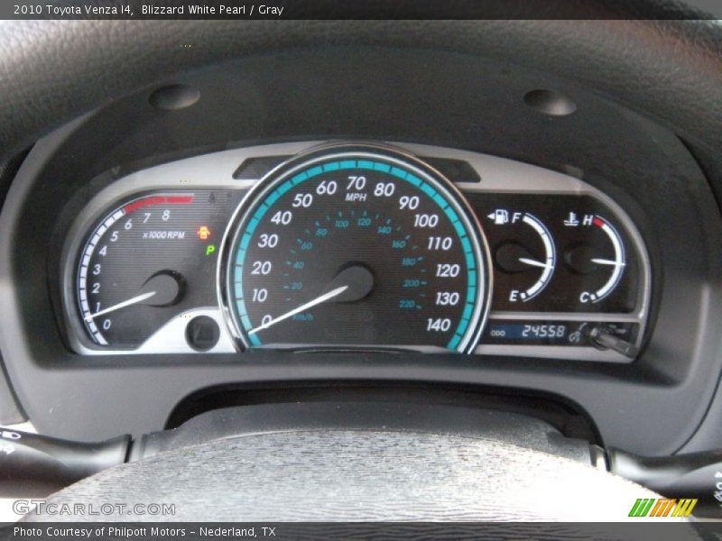Blizzard White Pearl / Gray 2010 Toyota Venza I4