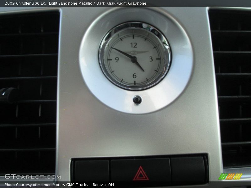 Light Sandstone Metallic / Dark Khaki/Light Graystone 2009 Chrysler 300 LX