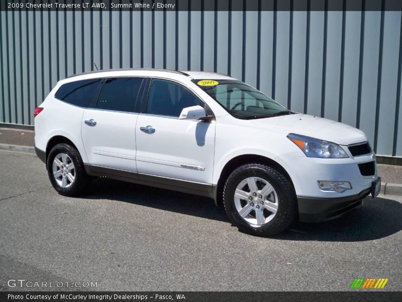 Summit White / Ebony 2009 Chevrolet Traverse LT AWD
