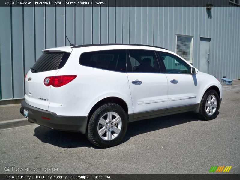 Summit White / Ebony 2009 Chevrolet Traverse LT AWD