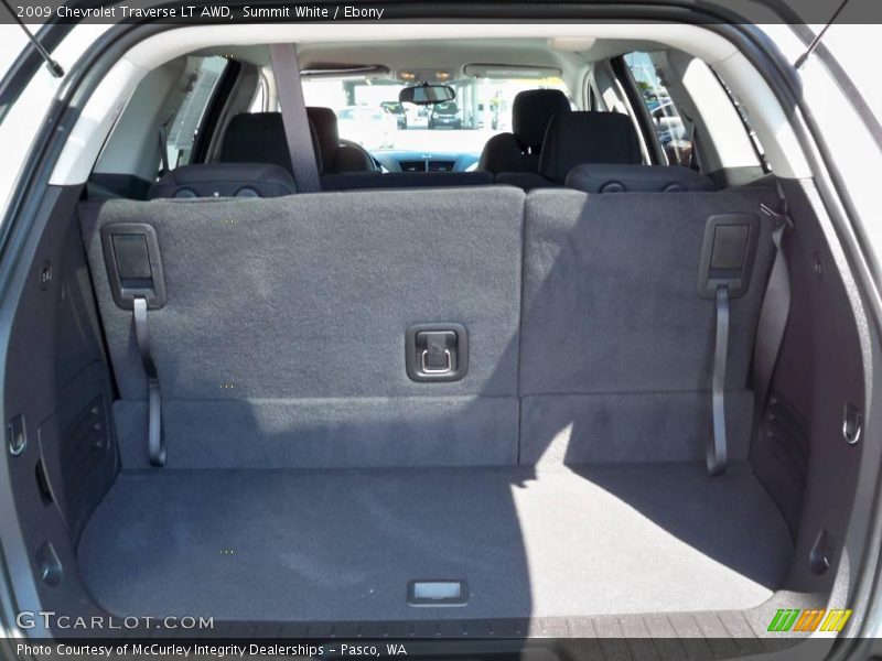 Summit White / Ebony 2009 Chevrolet Traverse LT AWD