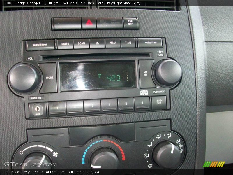 Bright Silver Metallic / Dark Slate Gray/Light Slate Gray 2006 Dodge Charger SE