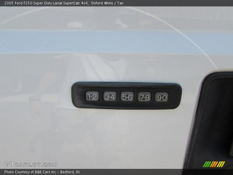 Oxford White / Tan 2005 Ford F250 Super Duty Lariat SuperCab 4x4