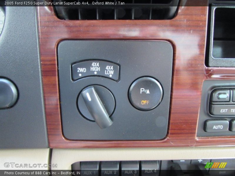 Oxford White / Tan 2005 Ford F250 Super Duty Lariat SuperCab 4x4