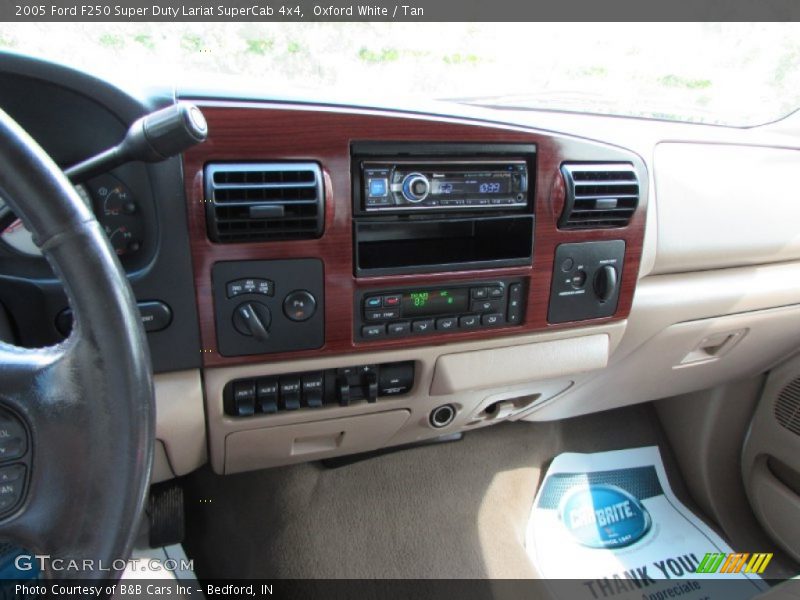 Oxford White / Tan 2005 Ford F250 Super Duty Lariat SuperCab 4x4