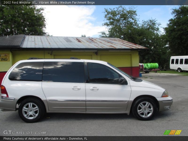Vibrant White / Medium Parchment Beige 2002 Ford Windstar SEL
