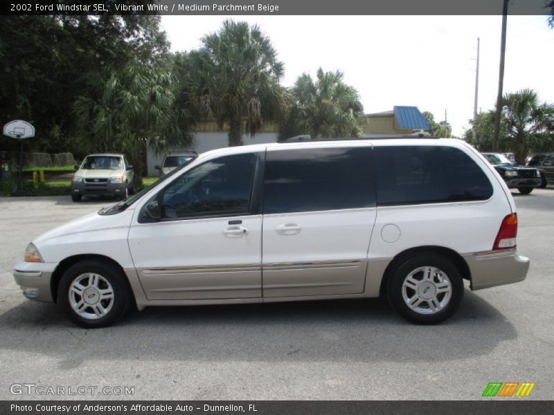 Vibrant White / Medium Parchment Beige 2002 Ford Windstar SEL
