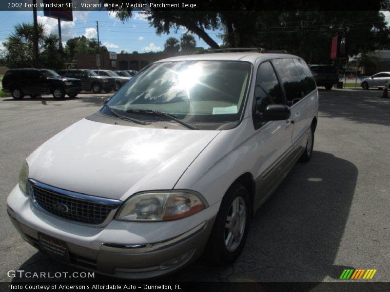 Vibrant White / Medium Parchment Beige 2002 Ford Windstar SEL
