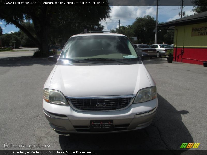 Vibrant White / Medium Parchment Beige 2002 Ford Windstar SEL