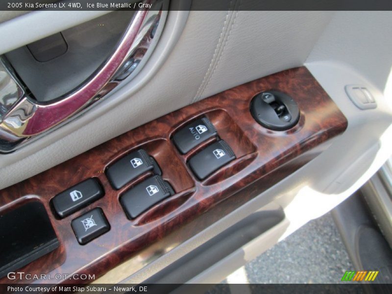 Ice Blue Metallic / Gray 2005 Kia Sorento LX 4WD