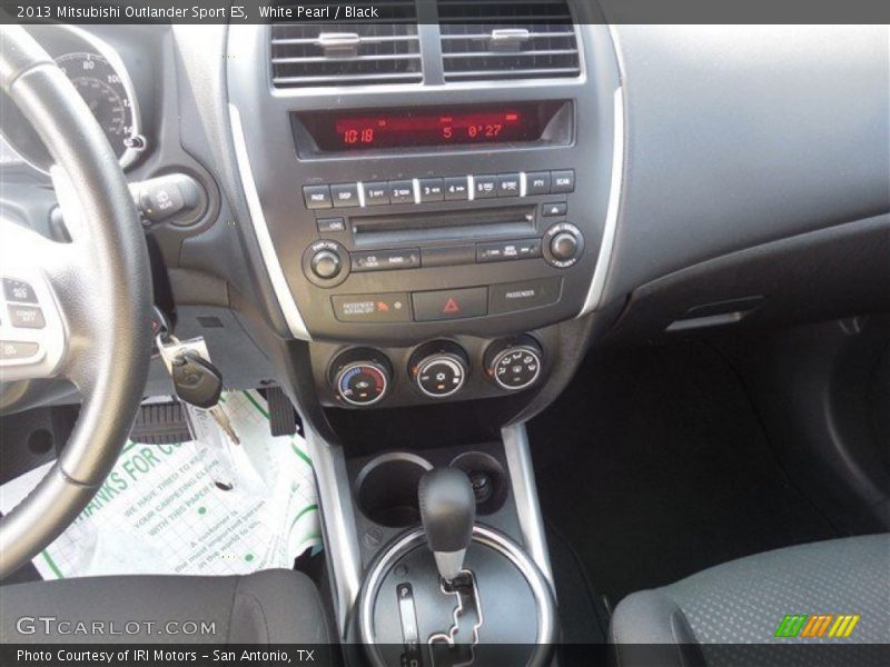 White Pearl / Black 2013 Mitsubishi Outlander Sport ES