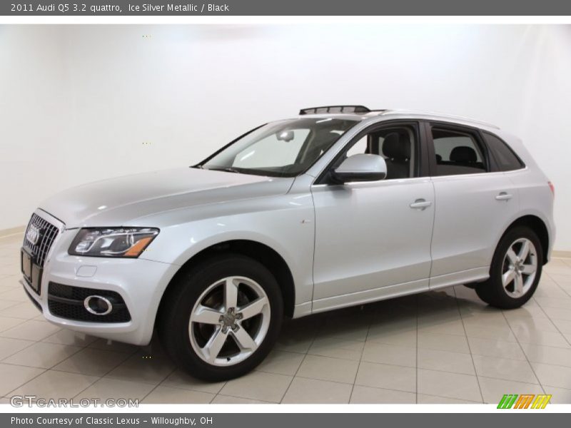 Front 3/4 View of 2011 Q5 3.2 quattro