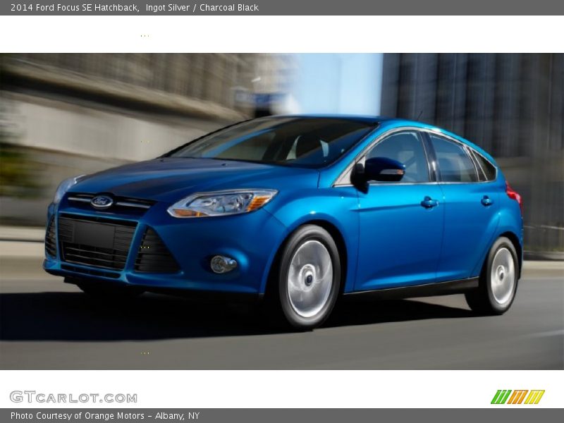 Ingot Silver / Charcoal Black 2014 Ford Focus SE Hatchback