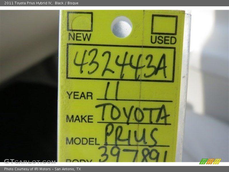 Black / Bisque 2011 Toyota Prius Hybrid IV