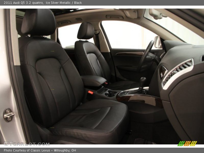 Ice Silver Metallic / Black 2011 Audi Q5 3.2 quattro