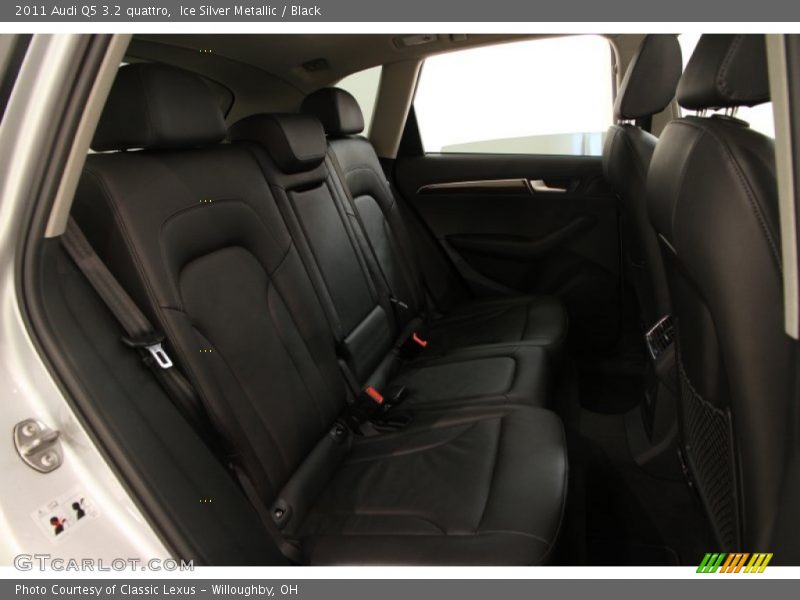 Ice Silver Metallic / Black 2011 Audi Q5 3.2 quattro