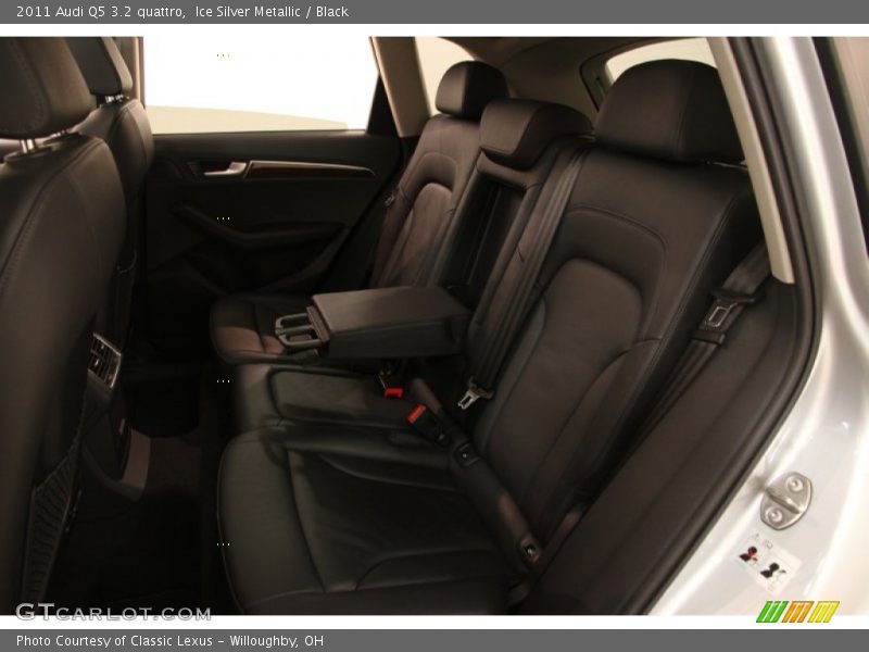Ice Silver Metallic / Black 2011 Audi Q5 3.2 quattro