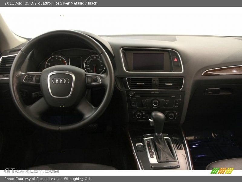 Ice Silver Metallic / Black 2011 Audi Q5 3.2 quattro