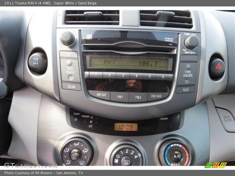 Super White / Sand Beige 2011 Toyota RAV4 I4 4WD