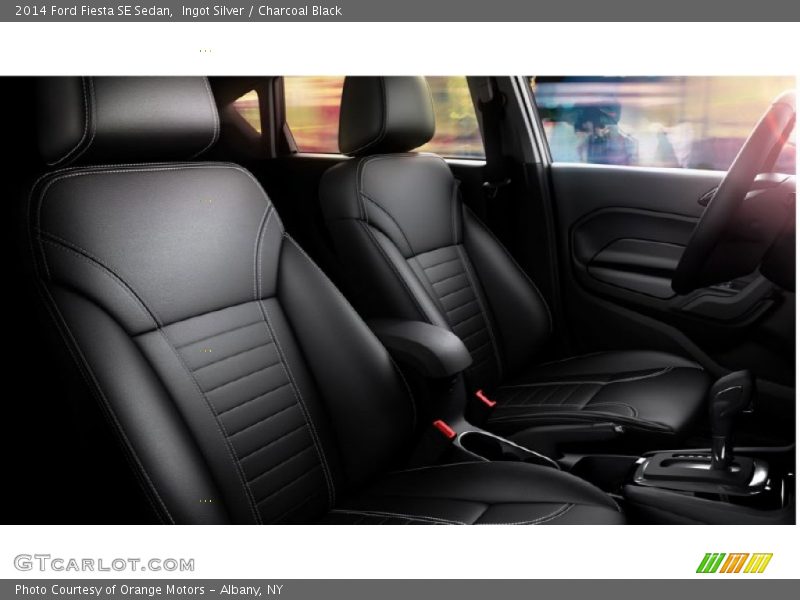 Ingot Silver / Charcoal Black 2014 Ford Fiesta SE Sedan