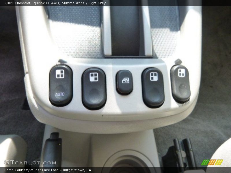 Summit White / Light Gray 2005 Chevrolet Equinox LT AWD