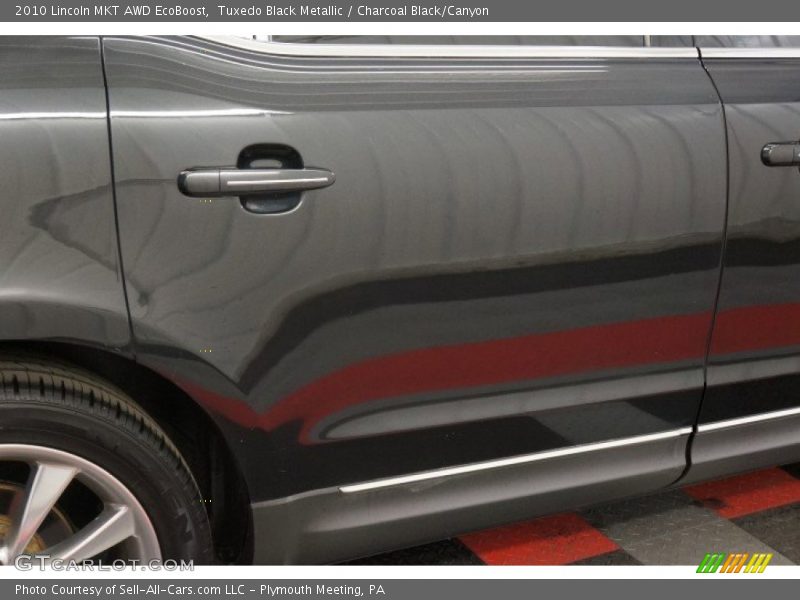 Tuxedo Black Metallic / Charcoal Black/Canyon 2010 Lincoln MKT AWD EcoBoost