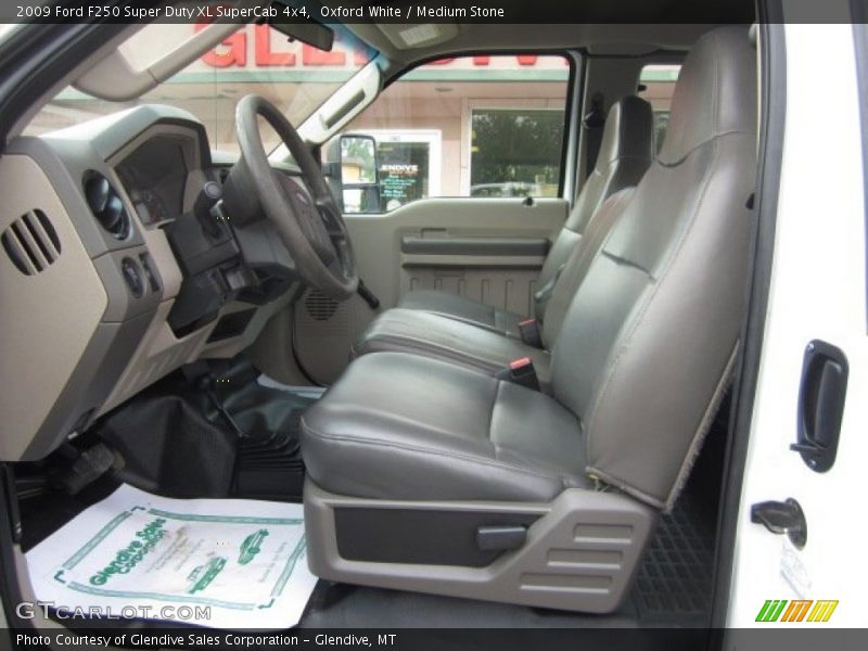 Oxford White / Medium Stone 2009 Ford F250 Super Duty XL SuperCab 4x4