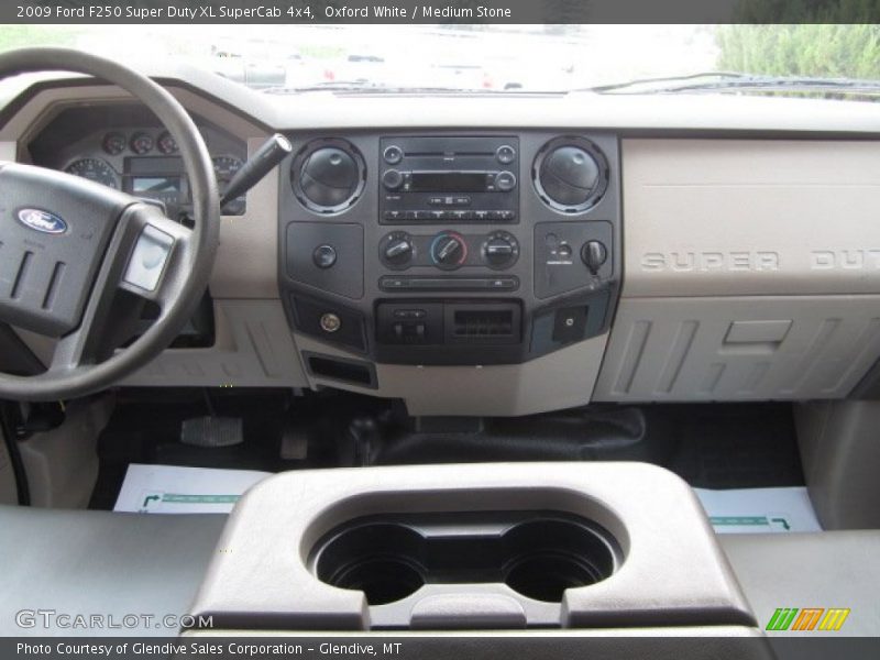 Oxford White / Medium Stone 2009 Ford F250 Super Duty XL SuperCab 4x4