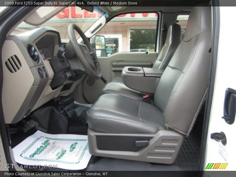 Oxford White / Medium Stone 2009 Ford F250 Super Duty XL SuperCab 4x4