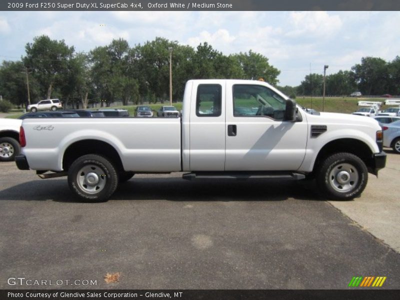 Oxford White / Medium Stone 2009 Ford F250 Super Duty XL SuperCab 4x4
