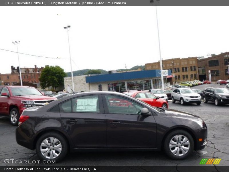 Tungsten Metallic / Jet Black/Medium Titanium 2014 Chevrolet Cruze LS