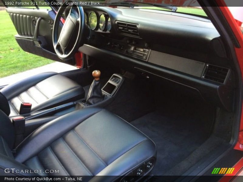 Dashboard of 1992 911 Turbo Coupe