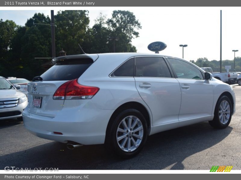 Blizzard Pearl White / Ivory 2011 Toyota Venza I4