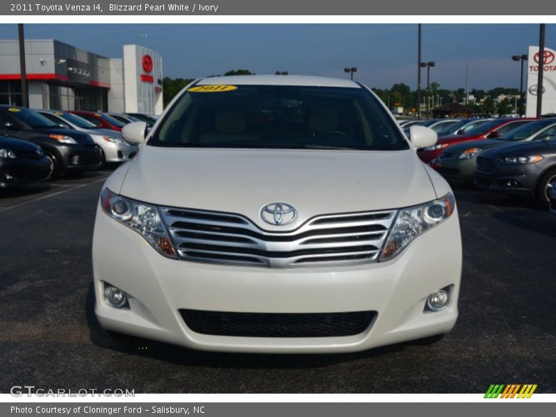 Blizzard Pearl White / Ivory 2011 Toyota Venza I4